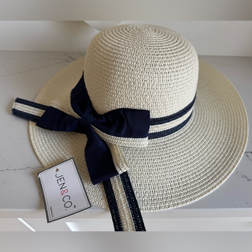 NWT JEN&CO. White & Navy Summer Hat Vegan
